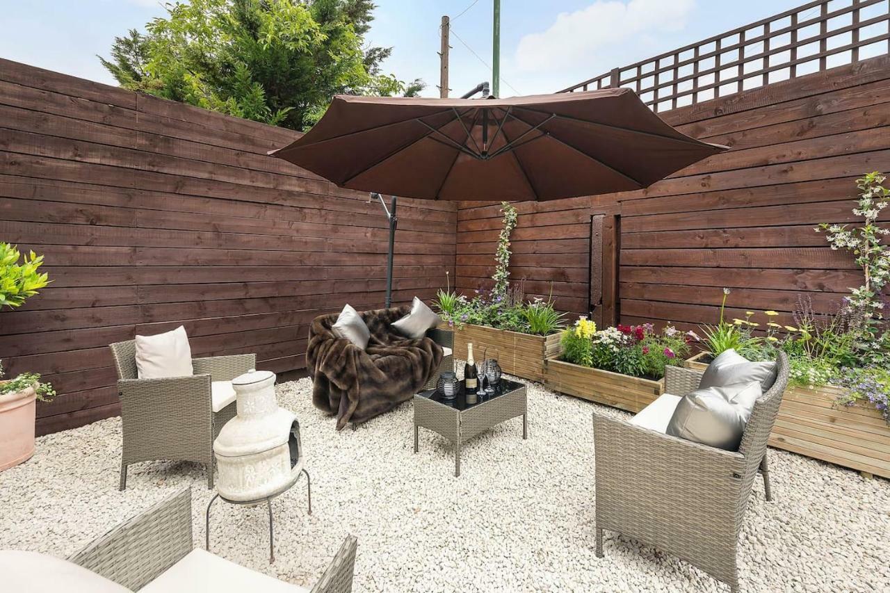Beautiful West London House Villa Exterior photo